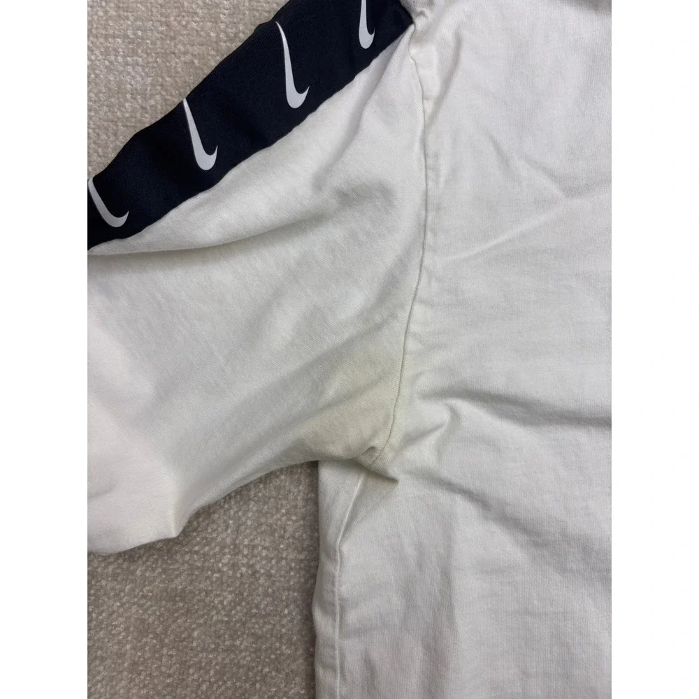 Nike Mens Long Sleeve T-Shirt White Swoosh Logo Tape Arm Graphic Size Small